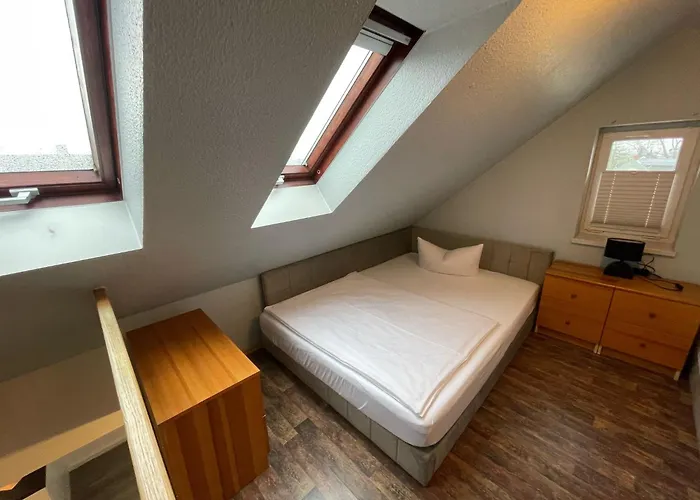 Avenue - Klarastrasse * Chemnitz (Saská Kamenice)